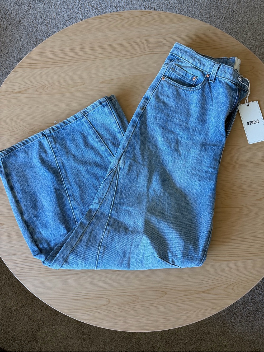 Listicle jeans